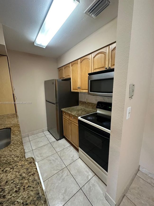 APT-4204 - 2846 S University Dr, Condo with 1 bedrooms, 1 bathrooms and null parking in Davie FL | Image 8