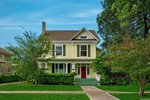 124 E Summit, San Antonio, TX, 78212 | Card Image