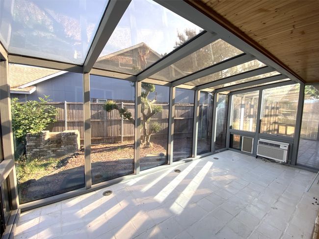 Sunroom | Image 12