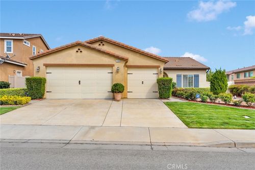 1320 Acanthus Ln, Beaumont, CA, 92223-8641 | Card Image