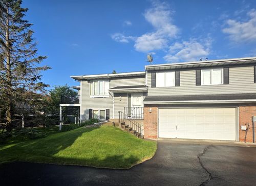 5404 Upper 147th St W, Apple Valley, MN, 55124-6372 | Card Image