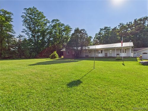 9279 Lake Ave, Brocton, NY, 14716-9621 | Card Image