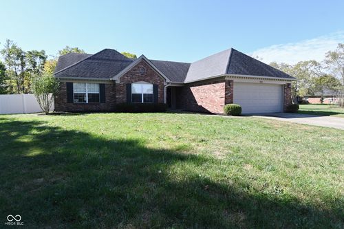 202 Sugar Bush Ln S, Brownsburg, IN, 46112-1899 | Card Image