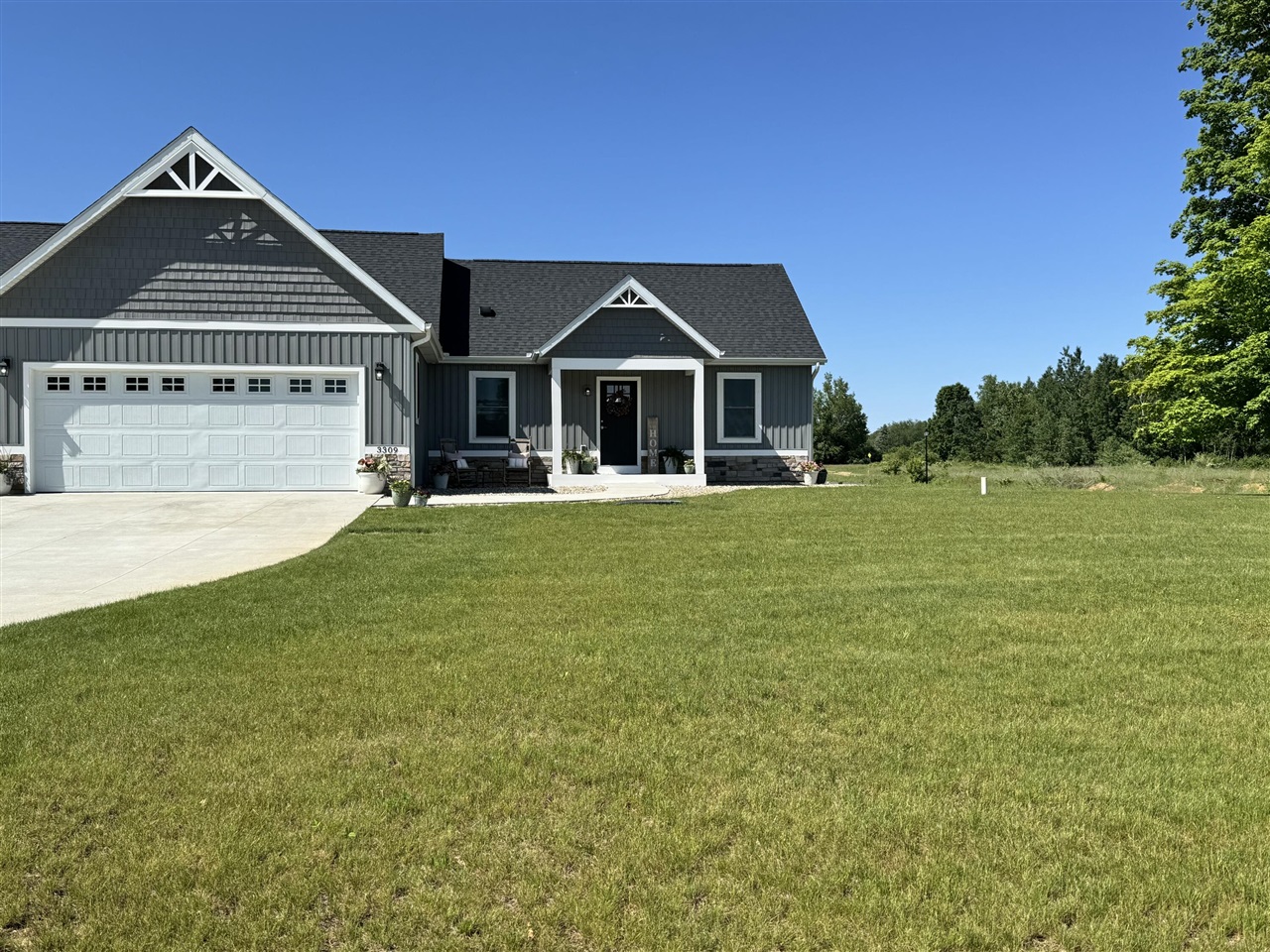 White Heron Ln, Battle Creek, MI 49015