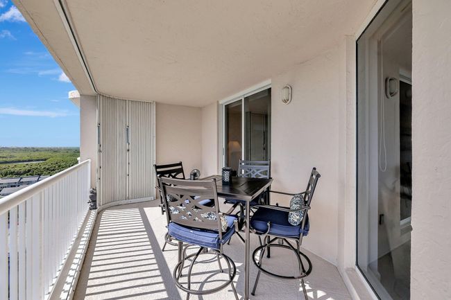 APT-1404 - 5049 N Highway A1a, Condo with 3 bedrooms, 2 bathrooms and null parking in Hutchinson Island FL | Image 36