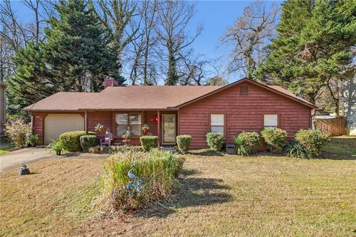 527 Jaywood Dr, Stone Mountain, GA, 30083-3877 | Card Image