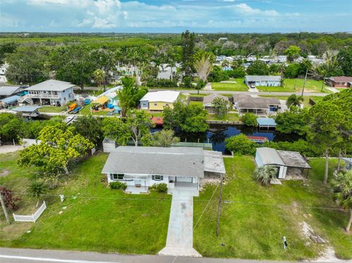 106 W North Branch Rd, RUSKIN, FL, 33570-2941 | Card Image