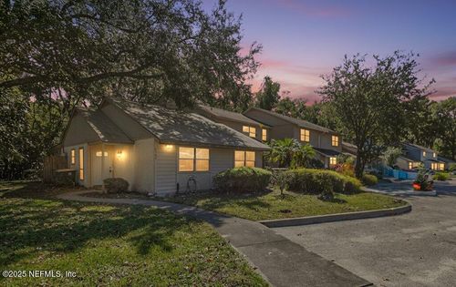 8147 Plaza Gate Ln, Jacksonville, FL, 32217-4405 | Card Image