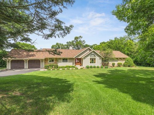 12828 Menominee Trl, Roscoe, IL, 61073-7633 | Card Image
