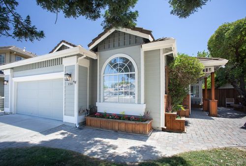 120 Victoria Court, Dixon, CA, 95620 | Card Image
