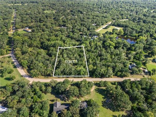 1 S Berry, Caldwell, TX, 77836 | Card Image