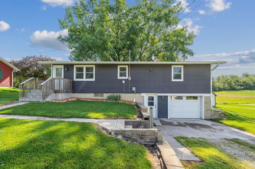 604 hill Hill St, Elgin, IA, 52141-9316 | Card Image