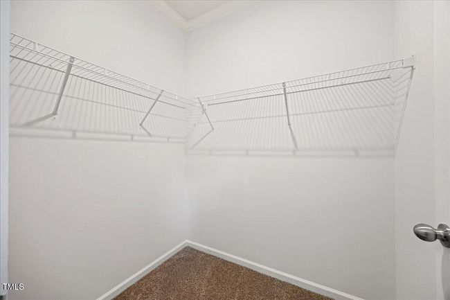 Walk in Closet bedroom 2 | Image 19