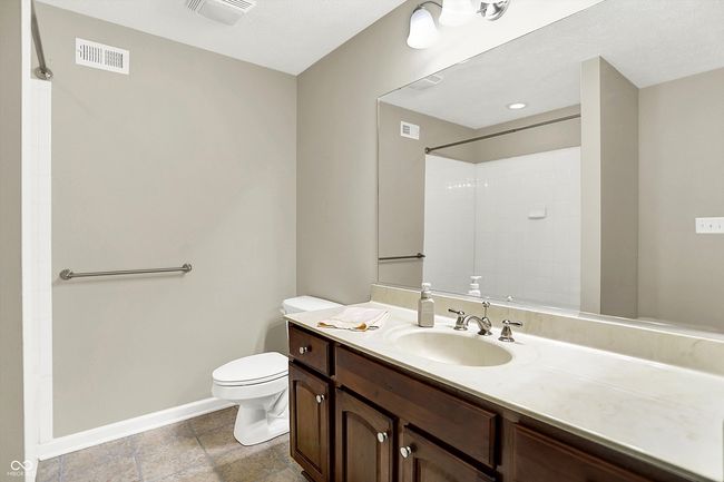 Spacious 2nd Bathroom with vanity and tub/shower | Image 26