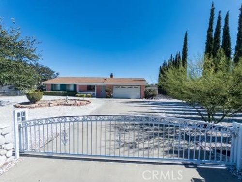 14757 Lilac St, Hesperia, CA, 92345-2281 | Card Image