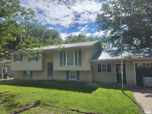 3 Windy Ct, Warsaw, IL, 62379-1748 | Card Image