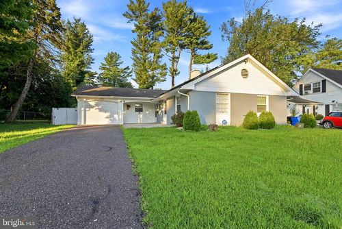 26 Bayberry Ln, WILLINGBORO, NJ, 08046-1608 | Card Image