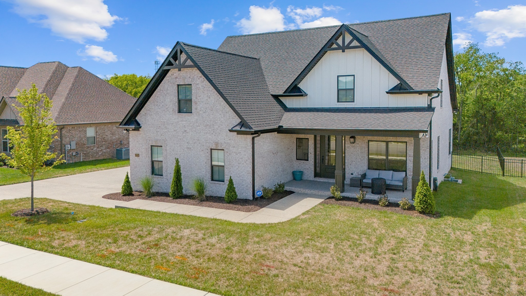 Jasmine St, Lebanon, TN 37087