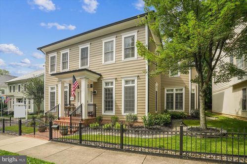 114 Lake St, GAITHERSBURG, MD, 20878-5809 | Card Image