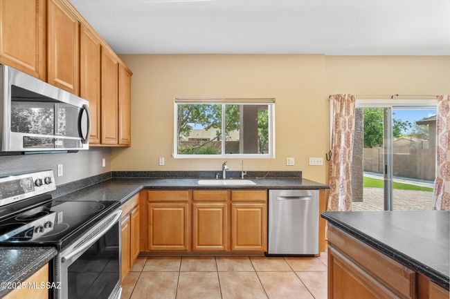 Kitchen | Image 18