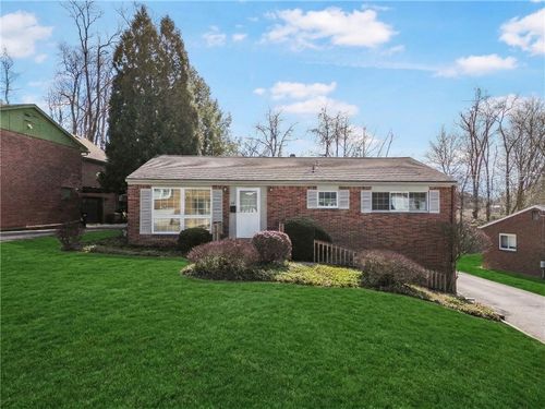 117 Nassau Dr, Pittsburgh, PA, 15239-2138 | Card Image