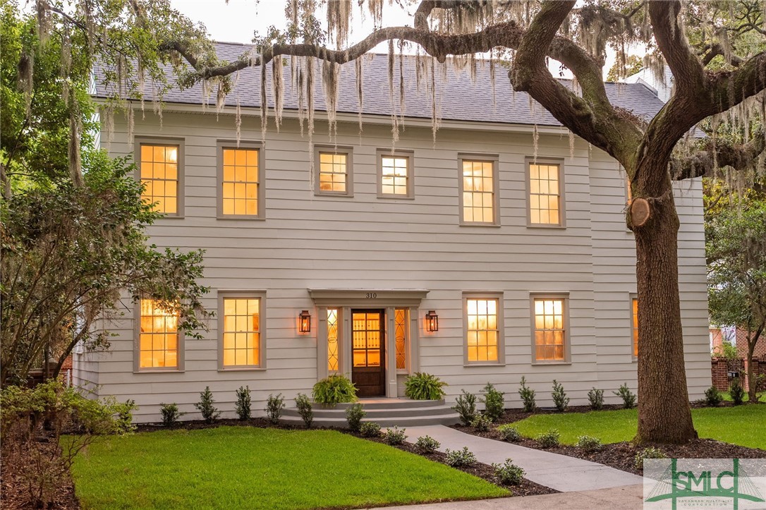 Washington Ave, Savannah, GA 31405