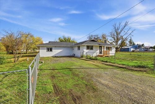 5156 Peace Ln, Central Point, OR, 97502-3137 | Card Image