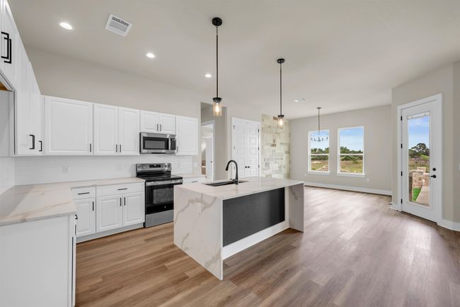 118 Rosebud Ranch Rd, House other with 4 bedrooms, 2 bathrooms and null parking in Bertram TX | Image 6