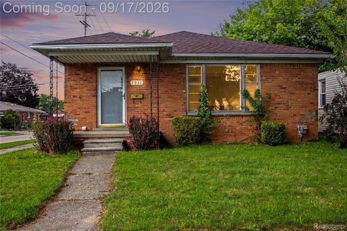 7511 Sterling, Center Line, MI, 48015-1035 | Card Image