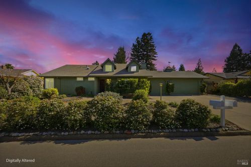 178 Barrio Way, Windsor, CA, 95492-9116 | Card Image