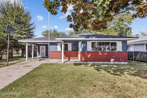 611 Victory Dr, New Iberia, LA, 70563-1960 | Card Image