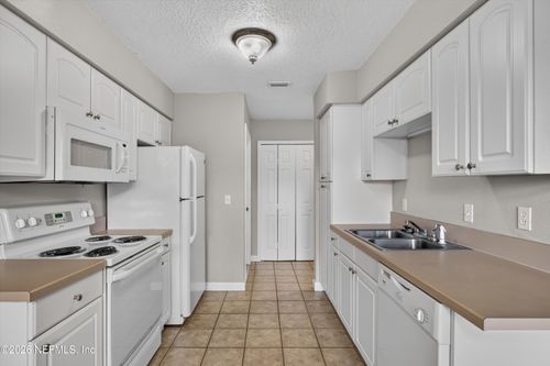 358-1800 Park Ave, Orange Park, FL, 32073-4943 | Card Image