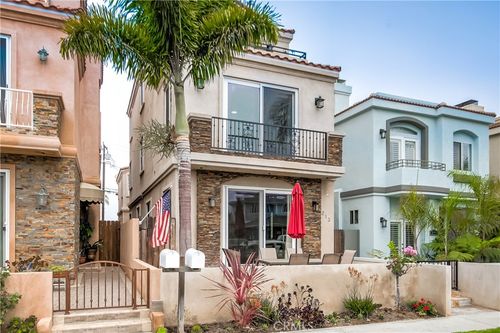 213 Baltimore Ave, Huntington Beach, CA, 92648 | Card Image