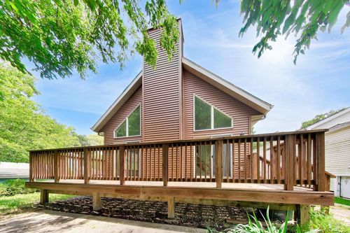 809 Spruce St, Twin Lakes, WI, 53181-9400 | Card Image