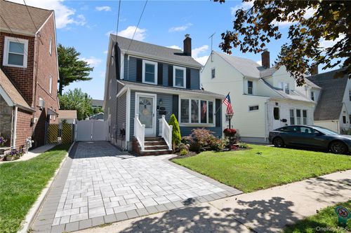 408 Wellington Rd, Mineola, NY, 11501-1434 | Card Image