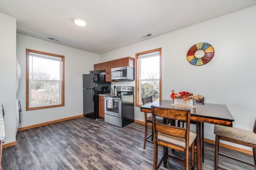 c-433 W Grand St, Springfield, MO, 65807-1408 | Card Image