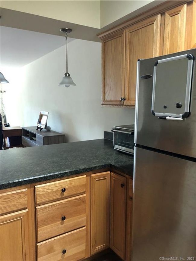 UNIT-17 - 330 Crystal Ave, Condo with 2 bedrooms, 3 bathrooms and 2 parking in New London CT | Image 5