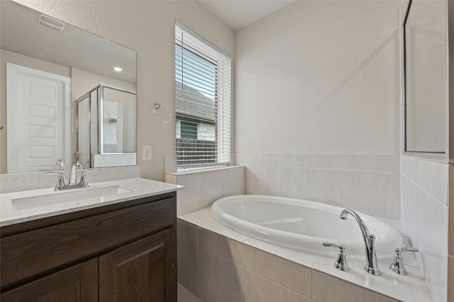 20110 Garganey Dr, House other with 4 bedrooms, 4 bathrooms and 6 parking in Pflugerville TX | Image 20