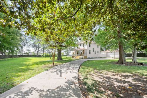 3953 Bird Heights Ave, Addis, LA, 70710-2040 | Card Image