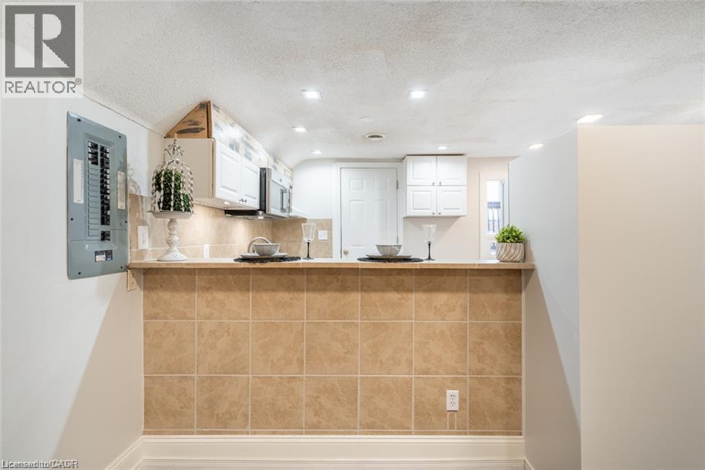 Residential Lease in Hamilton 5