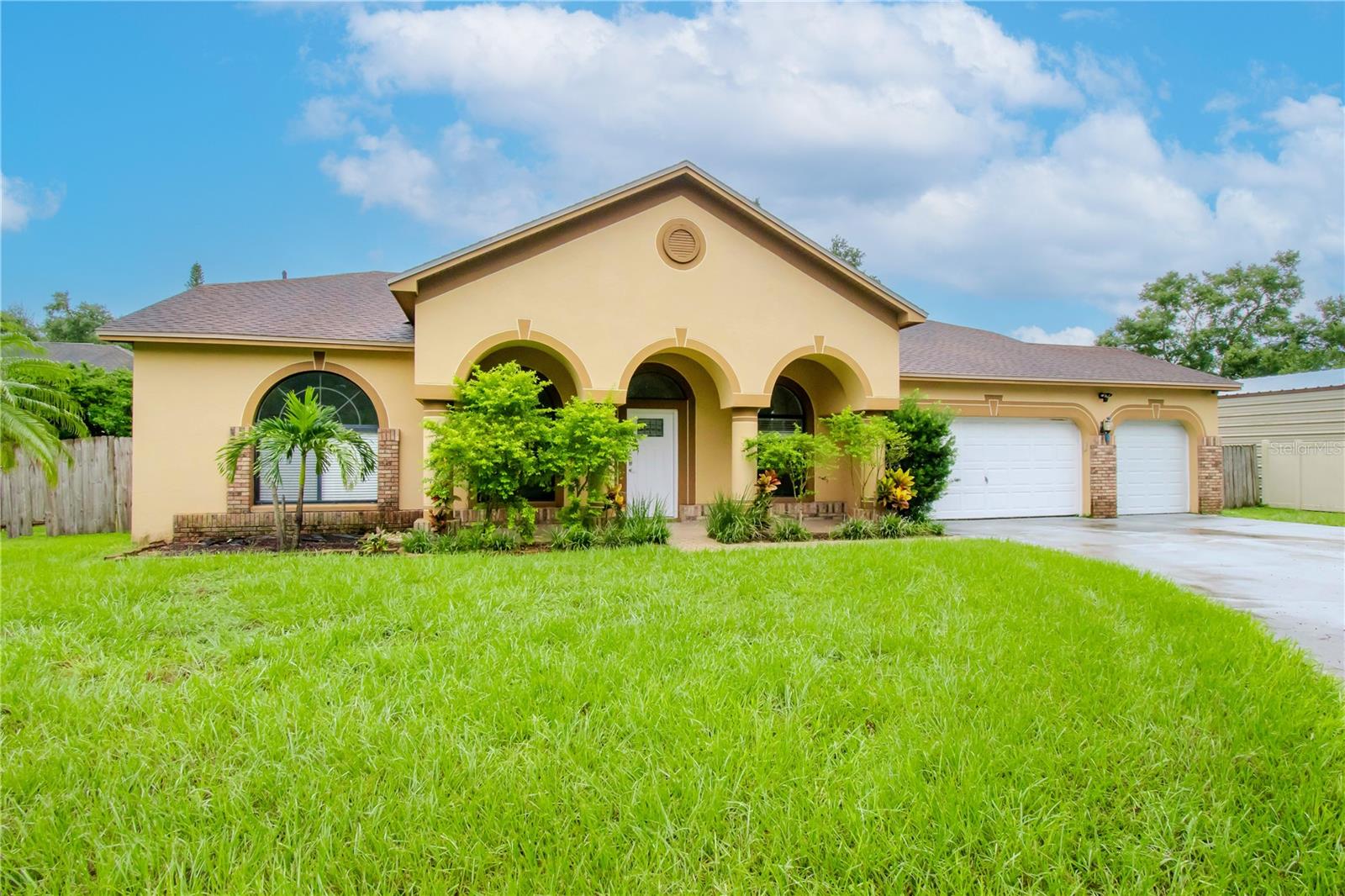 Glen Mist Dr, Valrico, FL 33594