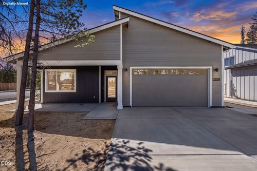 12-16651 Neil Ln, La Pine, OR, 97739-7811 | Card Image