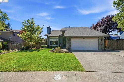883 Dover Cir, Benicia, CA, 94510 | Card Image