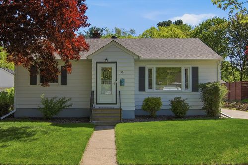 321 Margaret St, Eau Claire, WI, 54701-4143 | Card Image