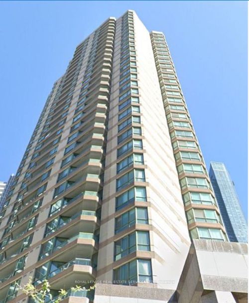 811-38 Elm St, Toronto, ON, M5G2K5 | Card Image