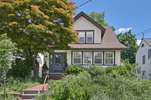 9 Fenton St, Rye, NY, 10580-2709 | Card Image