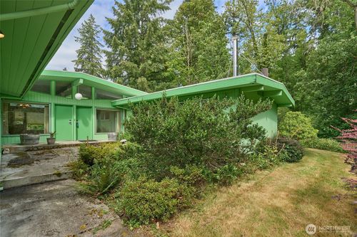 8209 144th Pl Se, Newcastle, WA, 98059-3445 | Card Image