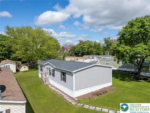 5768 Pfeiffer Cir, Germansville, PA, 18053-2151 | Card Image