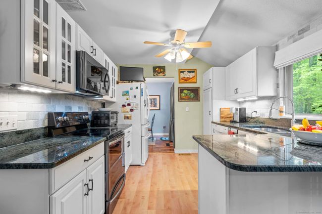 9 - 9 Lower Commons, Condo with 2 bedrooms, 3 bathrooms and null parking in Woodbury CT | Image 12