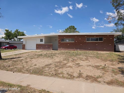 1515 Country Club Cir, Las Cruces, NM, 88001-1591 | Card Image